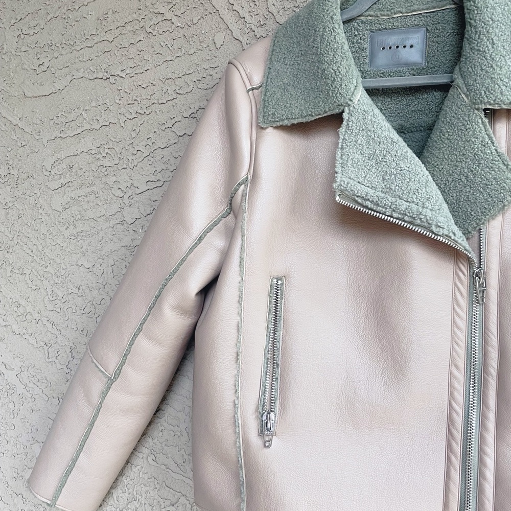 BLANK NYC NWOT Blush Pale Pink Sherpa Bonded Faux Leather Biker Moto Jacket - Picture 4 of 9